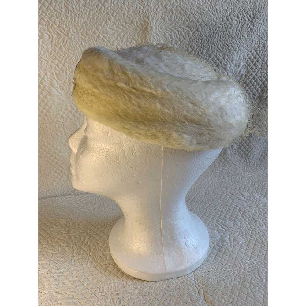 Unkwn Vintage Ladies Pillbox Hat & Cream Sequins … - image 2