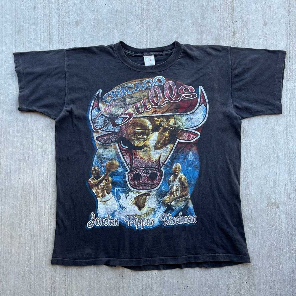 Rap Tees × Vintage Vintage Chicago Bulls Rap Tee - image 1