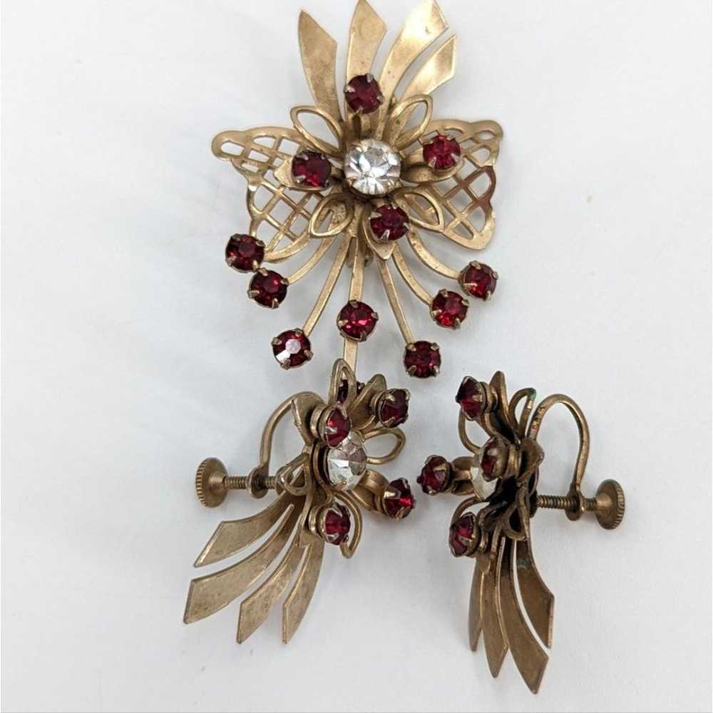 Brooch and Earring Set Vintage Gold Tone and Red … - image 3