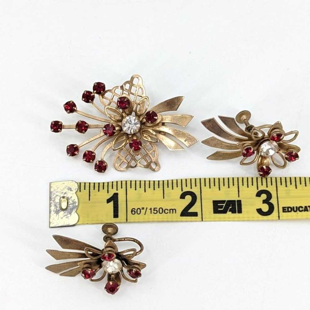 Brooch and Earring Set Vintage Gold Tone and Red … - image 4