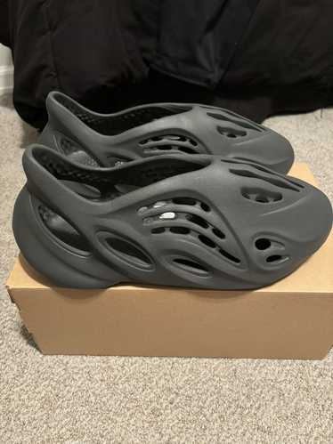 Adidas × Yeezy Season Yeezy Foam Runner Carbon Si… - image 1