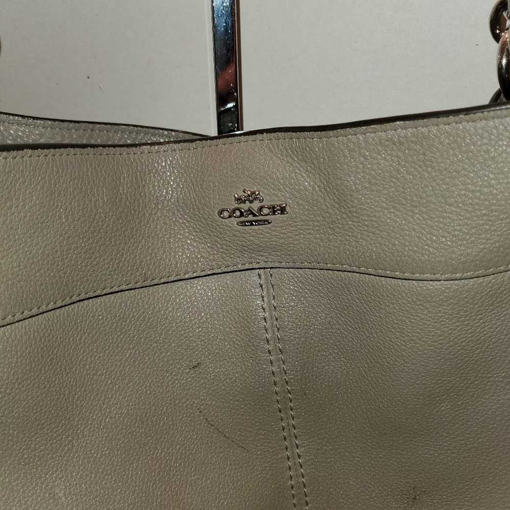 COACH LARGE GREY LEATHER 3 COMPARTMENT SAT… - image 8