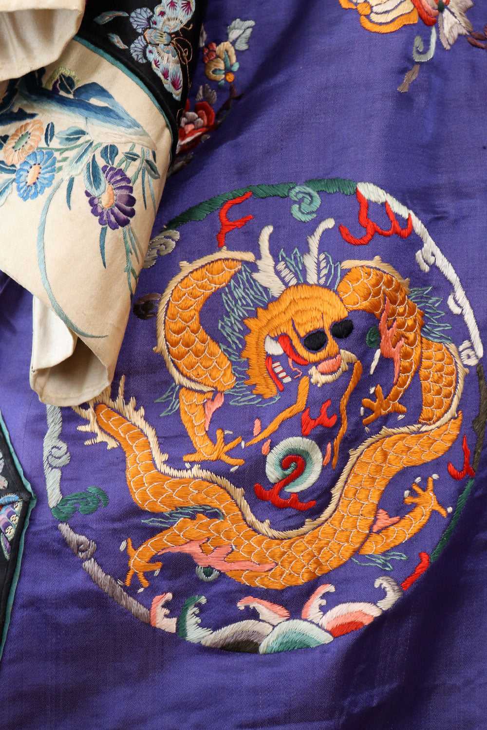 Qing Dynasty Silk Embroidered Robe - image 10