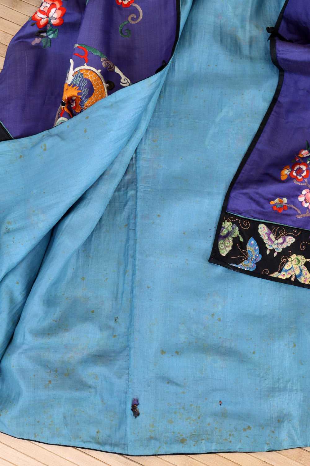 Qing Dynasty Silk Embroidered Robe - image 11