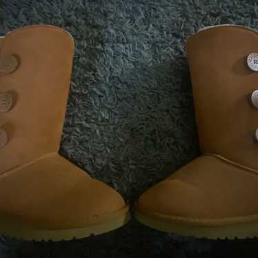 Ugg classic boots size 9