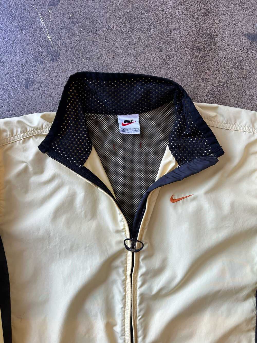 1990s Nike Soft Yellow Running Jacket - image 3