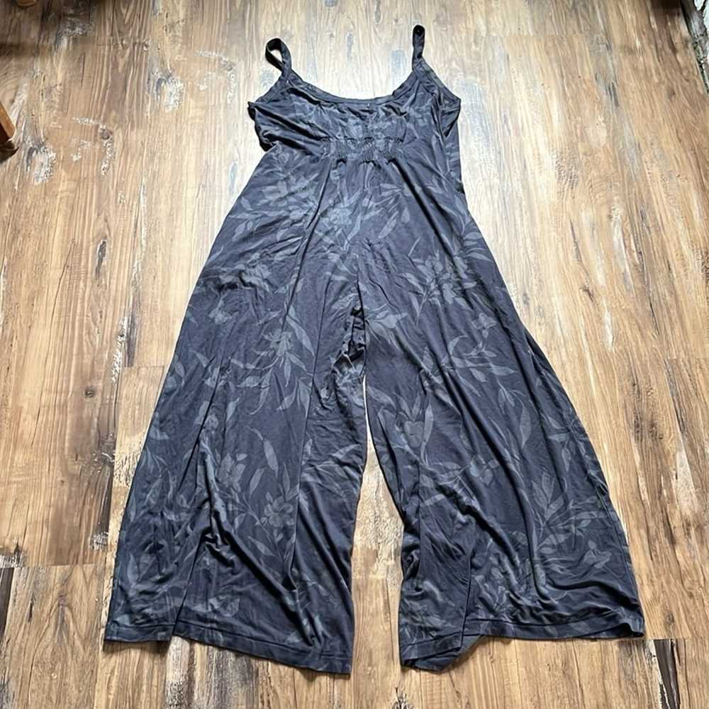 Z Supply Gray Sleeveless Floral Jumpsuit - image 6