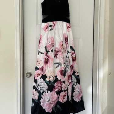 Xscape floral fit and flare v-neck dress Size 10 … - image 1