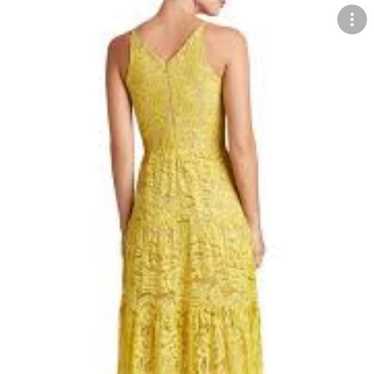 Dress the population Melina lace fit yellow dress