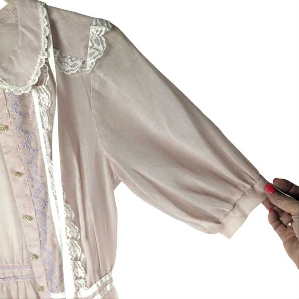 Gunne Sax Vintage Sheer Pink Lace Button-Up Midi … - image 4