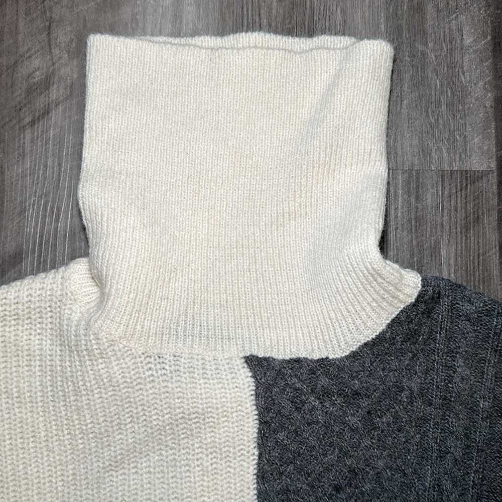 1 Vici Color Block Turtleneck Sweater - Large - image 6