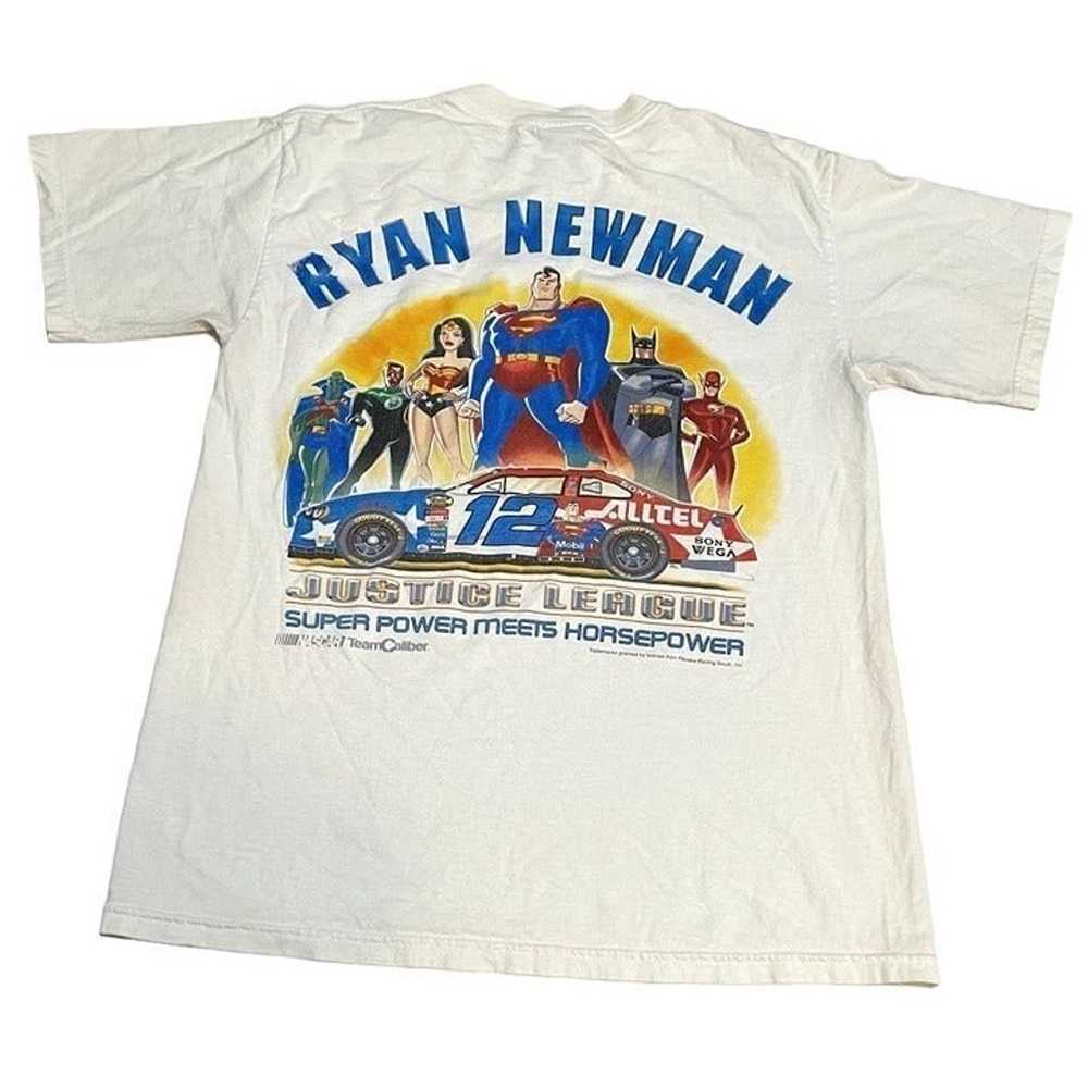 Justice League  * Ryan Newman T Shirt Size Medium… - image 2