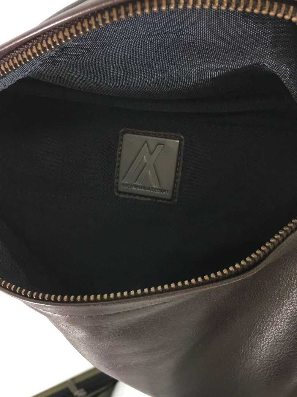 Issey Miyake Triangle Leather Shoulder Bag - image 8