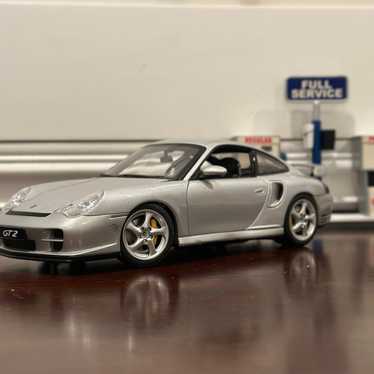 Porsche Design AUTOart 1:18 Porsche 911 (996) GT2 