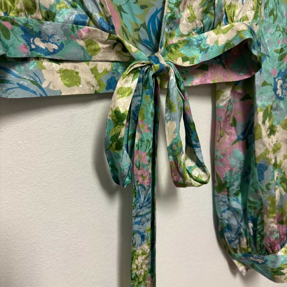 NWOT Ronny Kobo Demna Silk Floral Tie-Waist Crop … - image 9