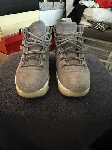 Jordan Brand × Nike Nike Air Jordan 11 Grey Suede