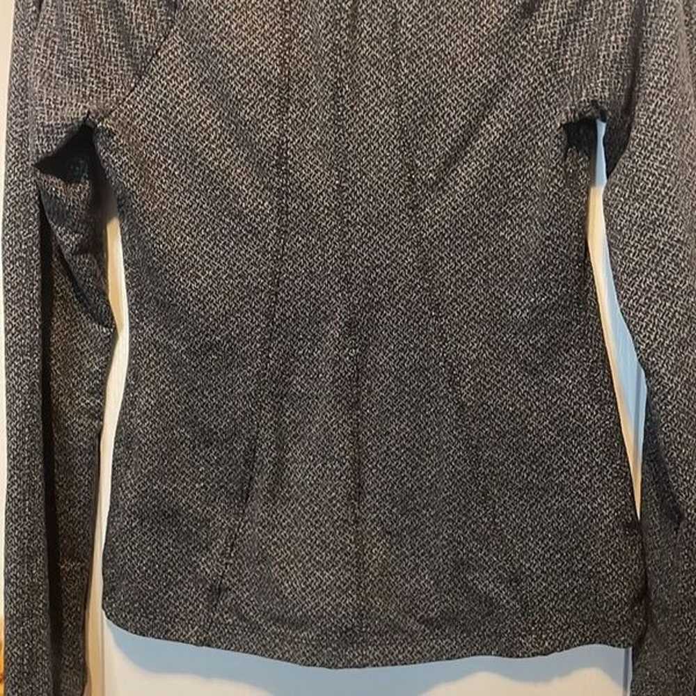 ATHLETA DARK GRAY AND BLACK DESIGN FULL ZIP LONG … - image 9