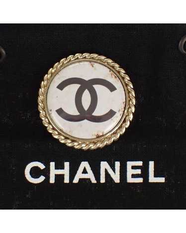 Chanel Golden Round Brooch with Timeless Style