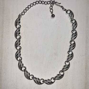 Vintage Coro Silver Tri-Swirl Link Collar/Choker N