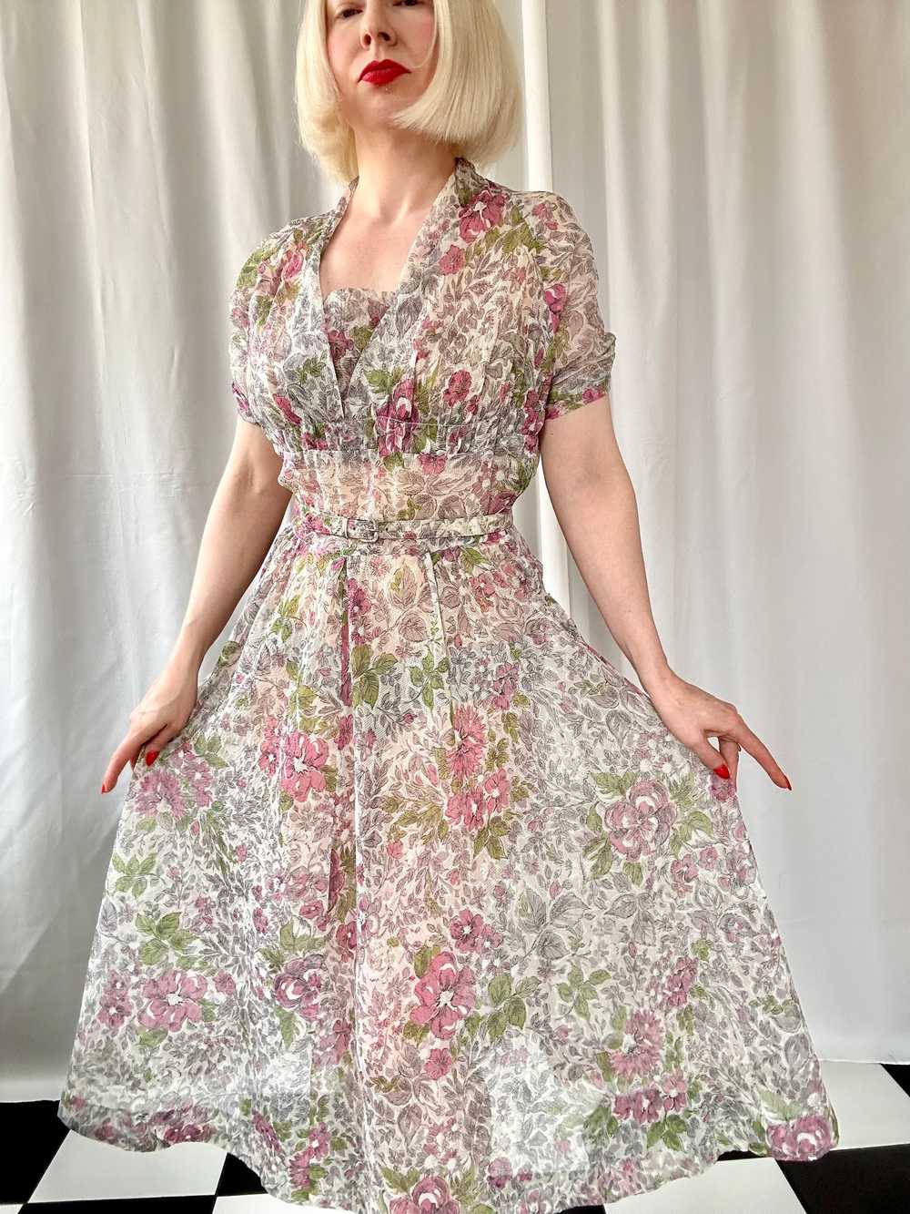 True Vintage 1940s Pastel Floral Silk Chiffon See… - image 1