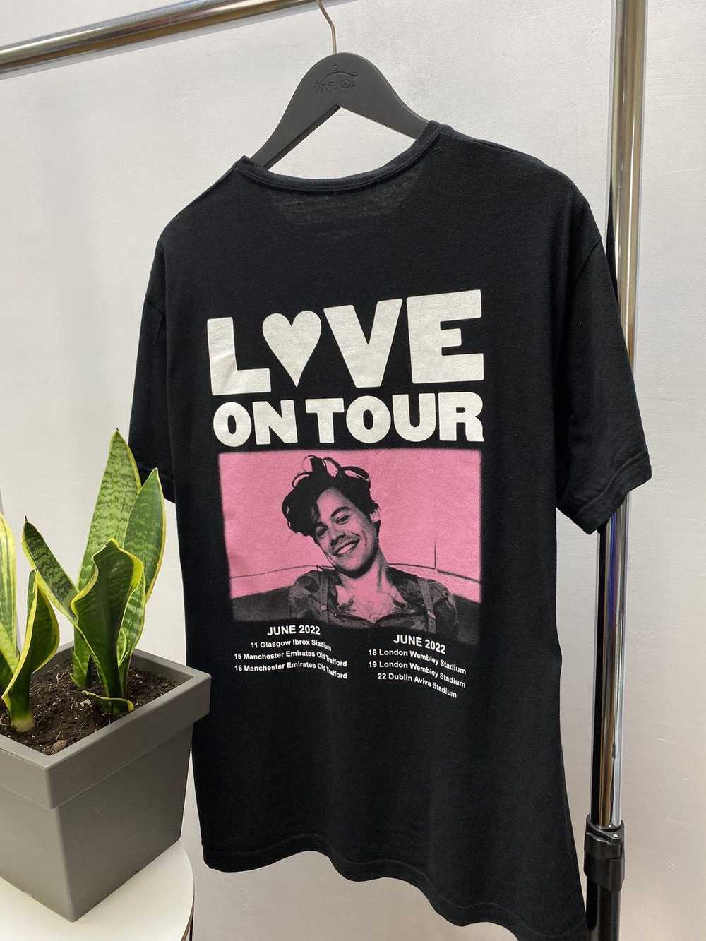 Band Tees × Streetwear Harry Styles Love on Tour … - image 12