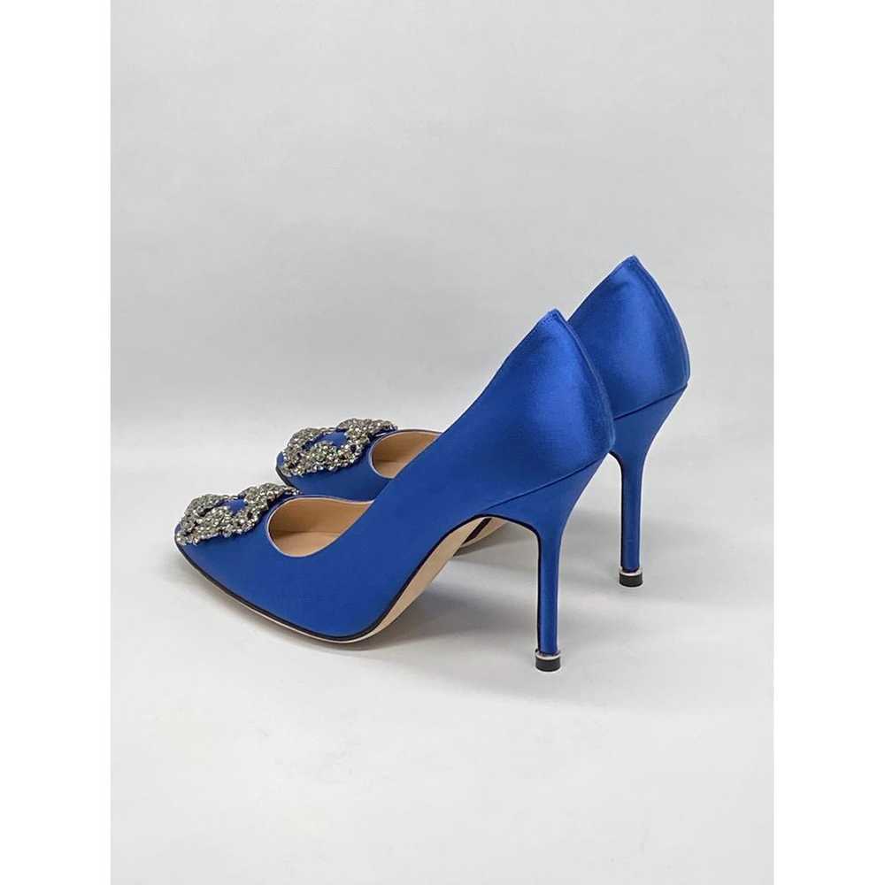 Manolo Blahnik Hangisi cloth heels - image 5