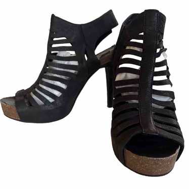 Vince Camuto leather gladiator peep toe heels san… - image 1