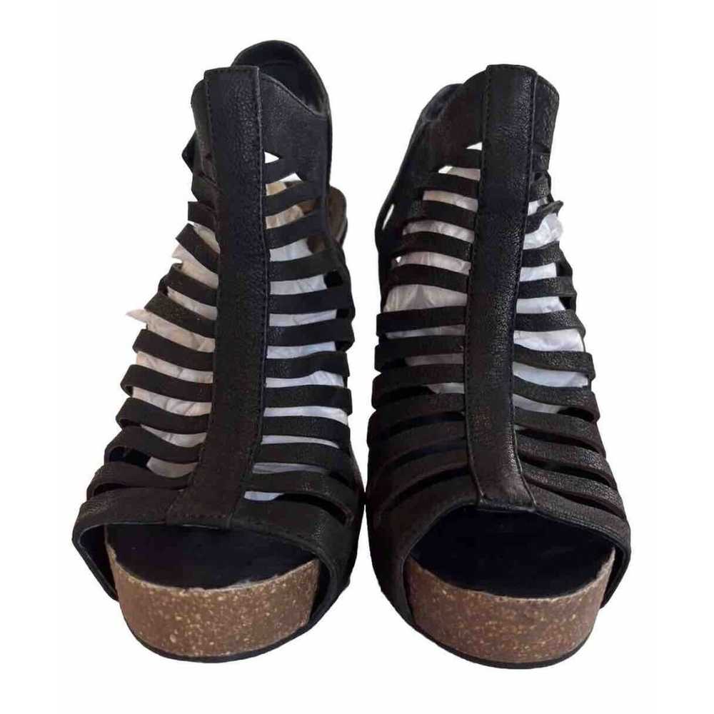 Vince Camuto leather gladiator peep toe heels san… - image 3