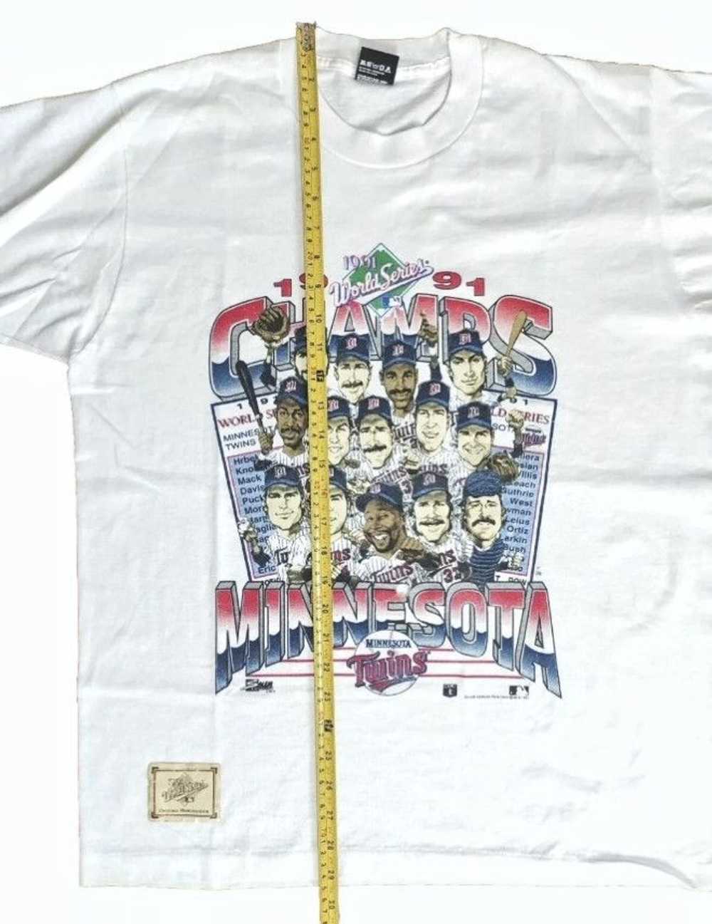 MLB × Screen Stars × Vintage Vintage Minnesota Tw… - image 10