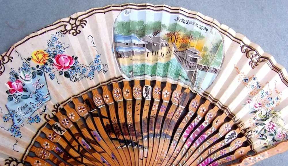 Two vintage Chinese fans pierced sandalwood with … - image 5