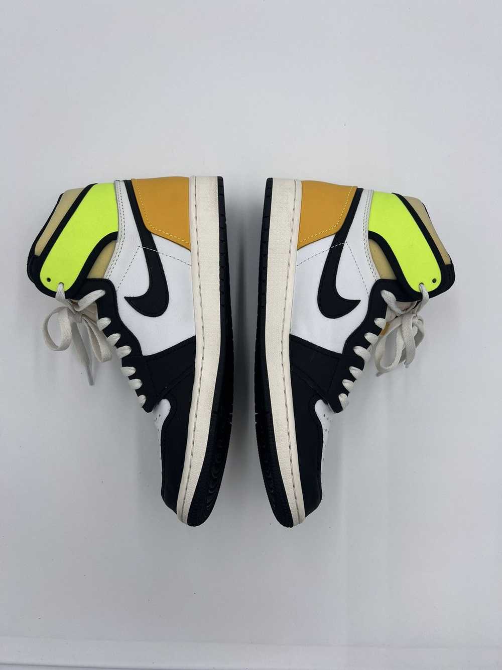 Jordan Brand × Nike Jordan 1 Retro High Volt/Univ… - image 4