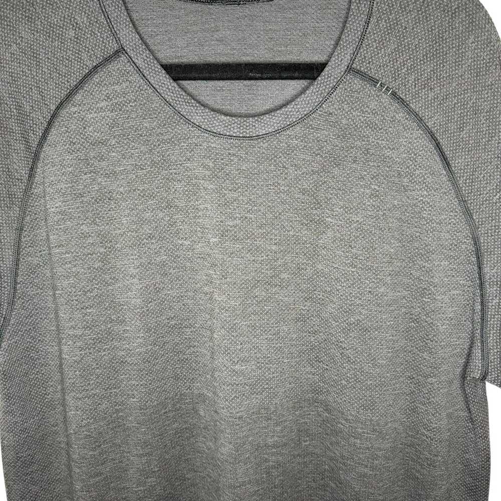 Lululemon Metal Vent Tech Mens Short Sleeve Shirt… - image 2