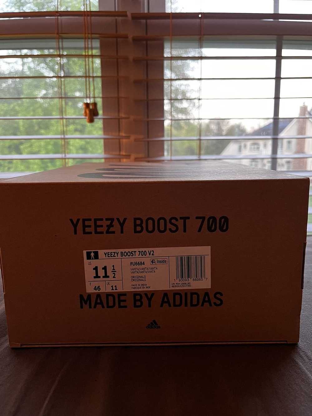 Adidas × Kanye West × Streetwear adidas Yeezy 700… - image 12