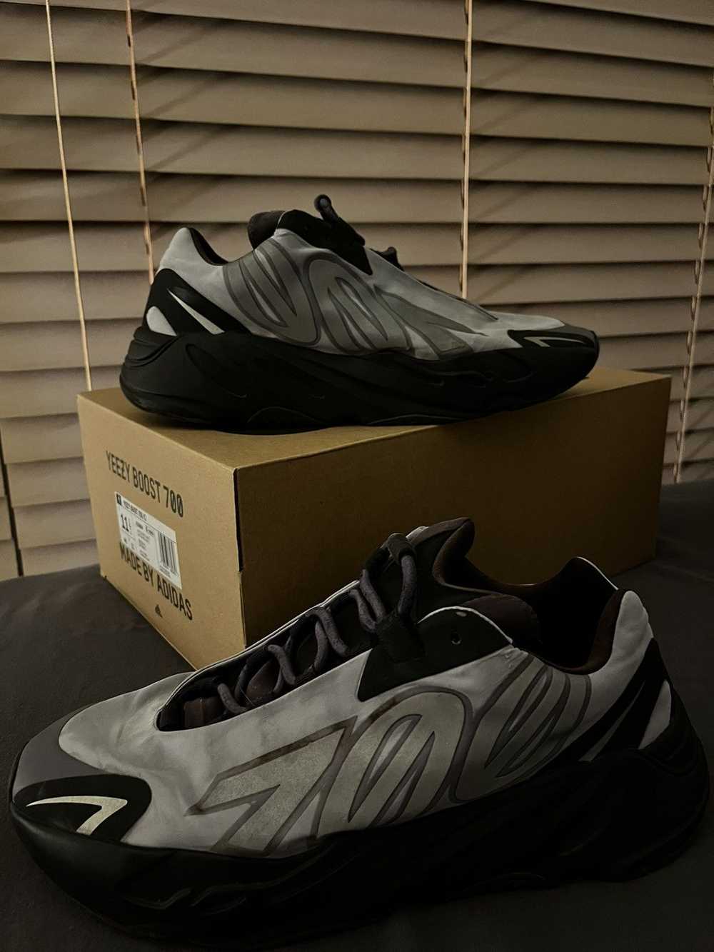 Adidas × Kanye West × Streetwear adidas Yeezy 700… - image 6