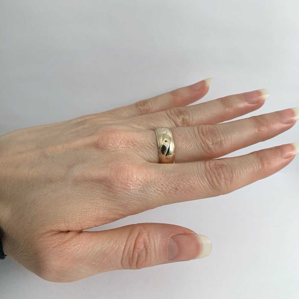Wave Scroll Etched Beveled Band Ring 14K Yellow G… - image 4
