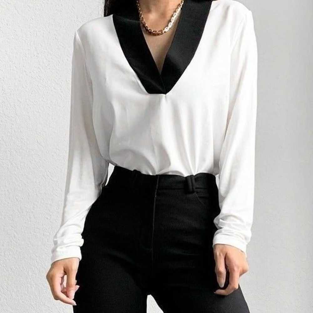 Mango White Black Long Sleeve VNeck Blouse Knit T… - image 2