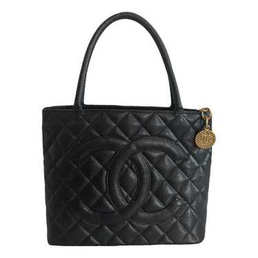 Chanel Médaillon leather tote