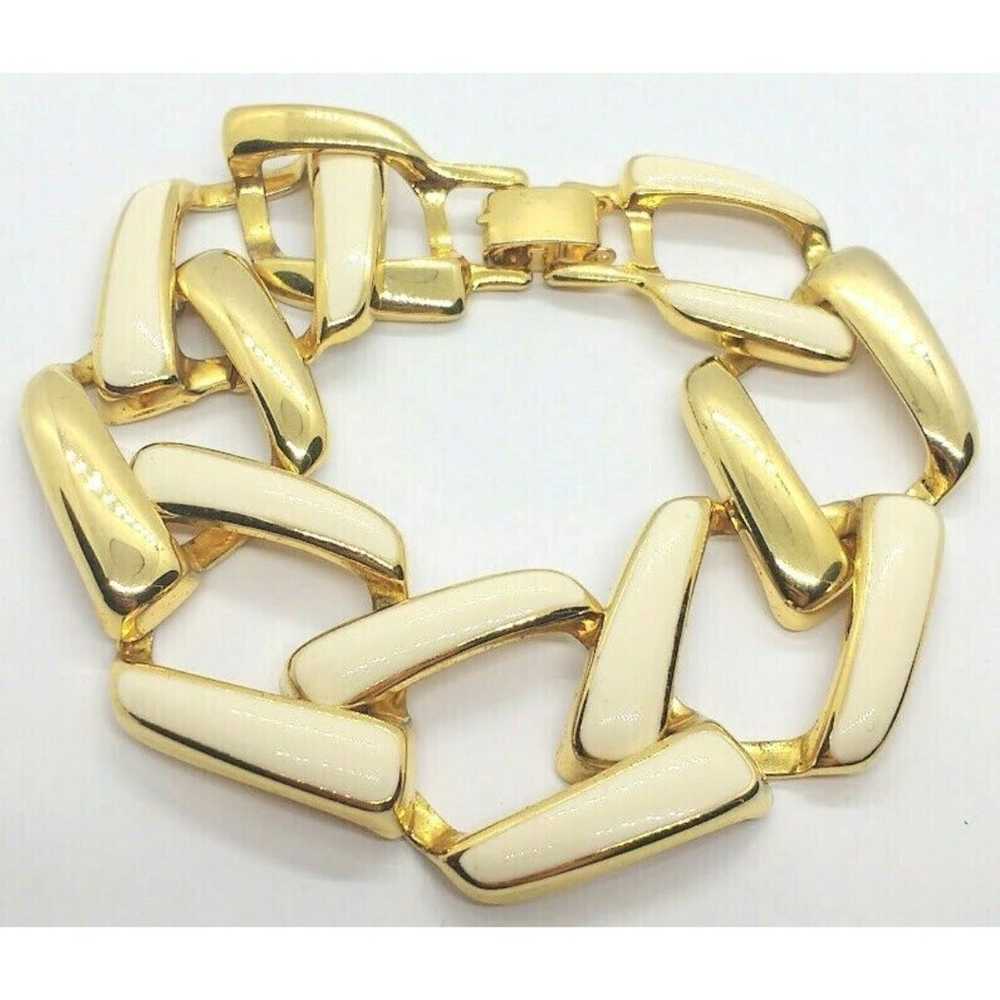 Lovely Retro Vintage 1970's Gold Plated White Ena… - image 1