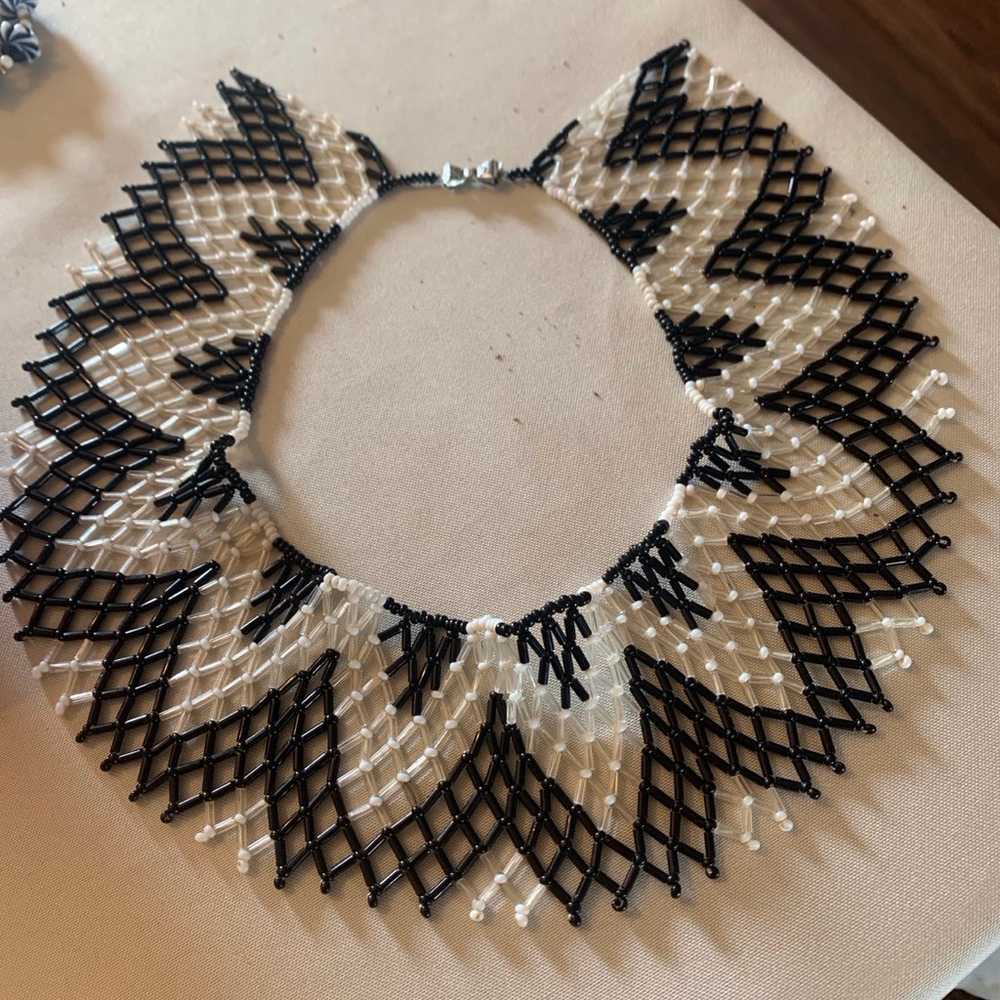 Vintage Black/White Seed Bead Collar Necklace - image 3