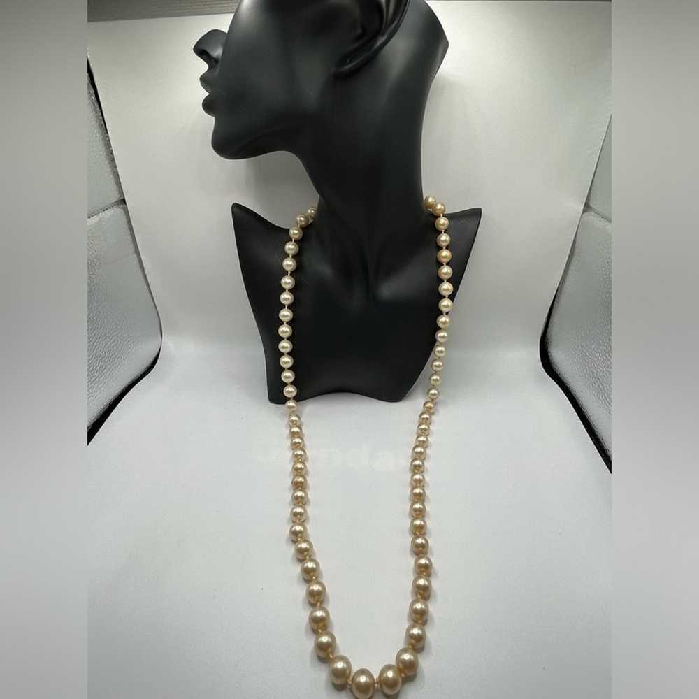 Vintage Ciner faux pearl necklace - image 3