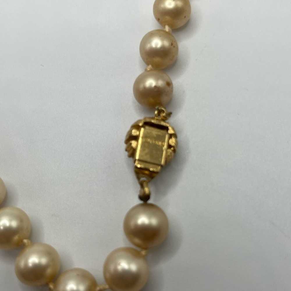 Vintage Ciner faux pearl necklace - image 4