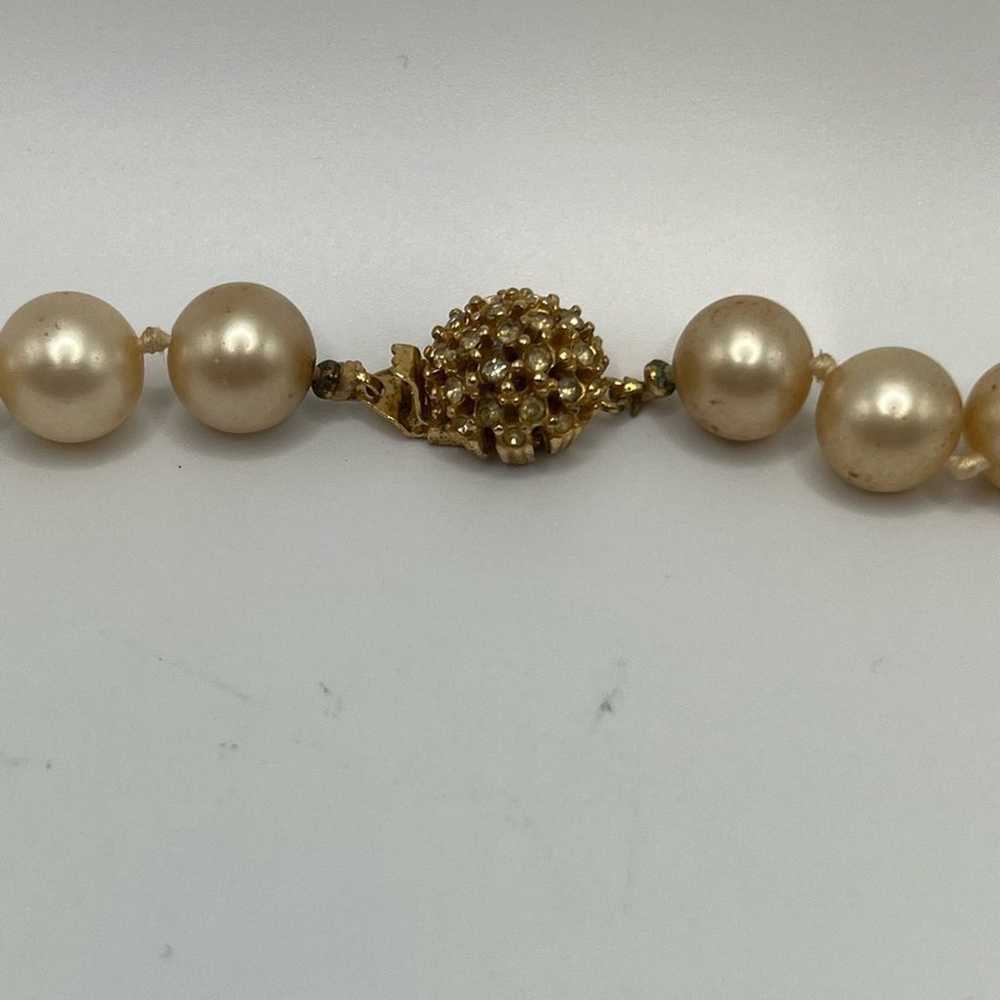 Vintage Ciner faux pearl necklace - image 5