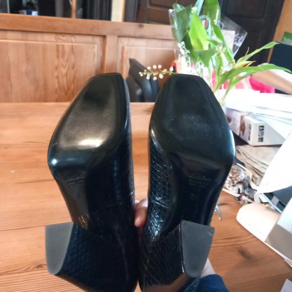 Max Mara Patent leather heels - image 6