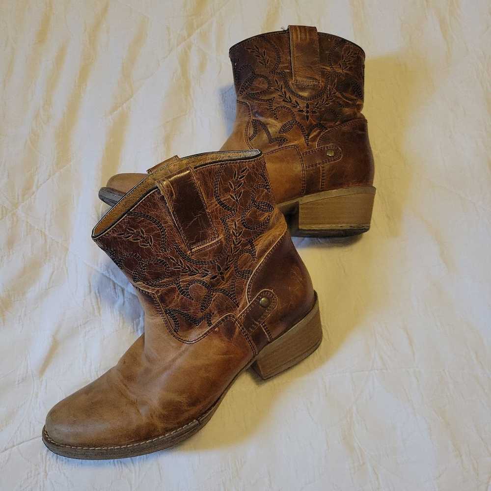 Womens Sterling River boots 9.5 M. - image 1