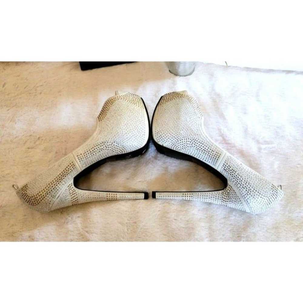 Mochi Womens Heels White 7.5 Crystal Embellished … - image 4