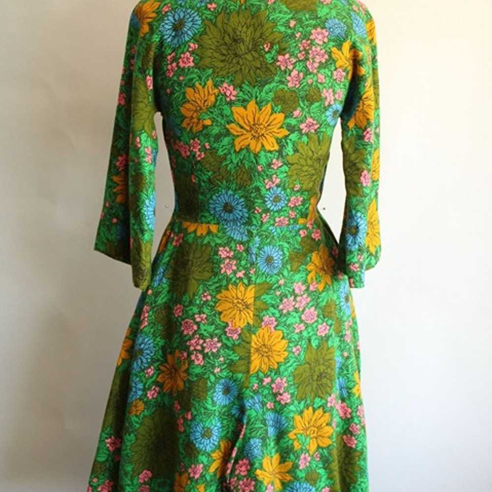 Vintage 1960s Jumpsuit, Rosa Ray Floral Print Cut… - image 10