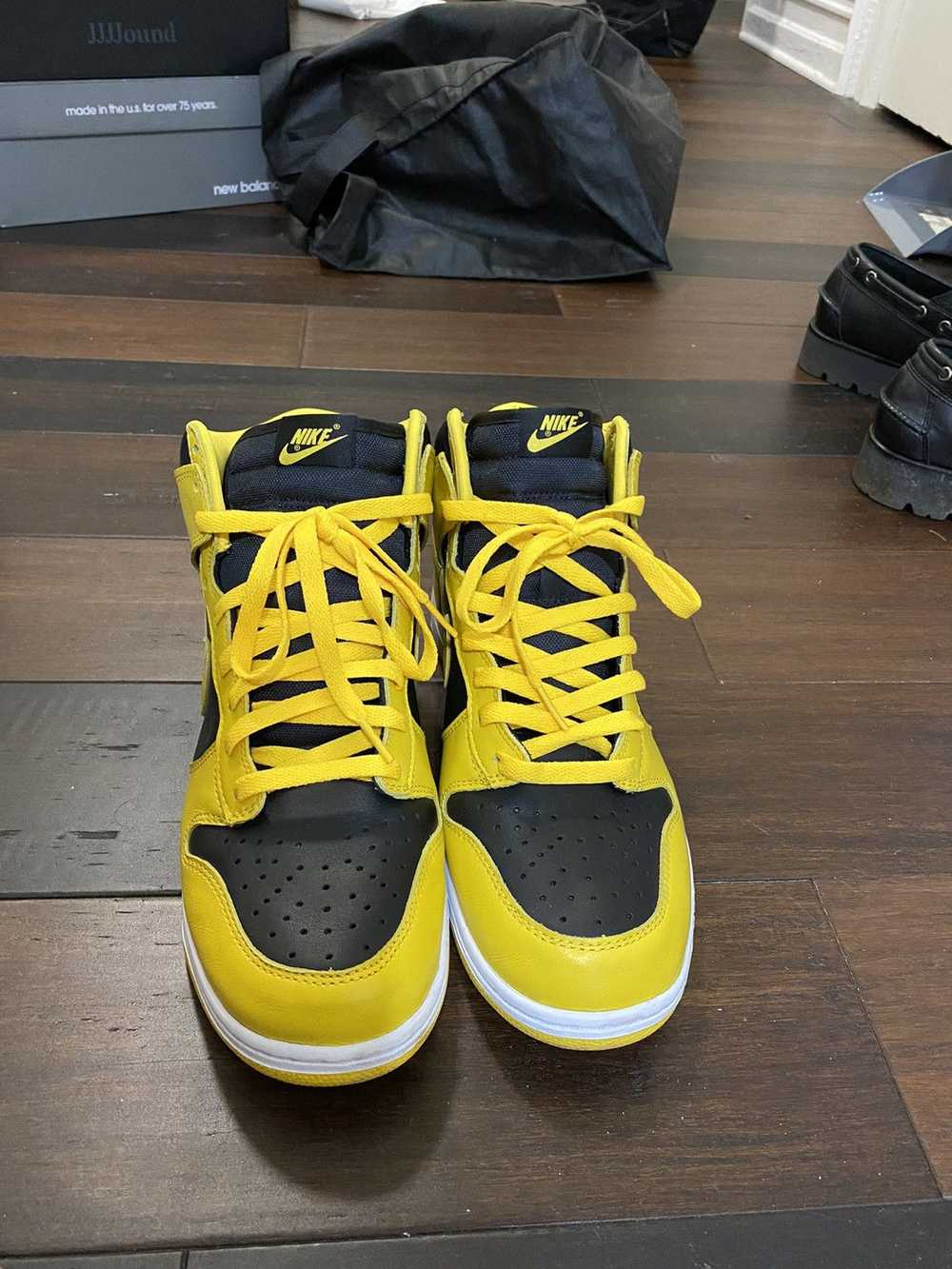 Nike Nike Dunk high Black/maize yellow - image 3