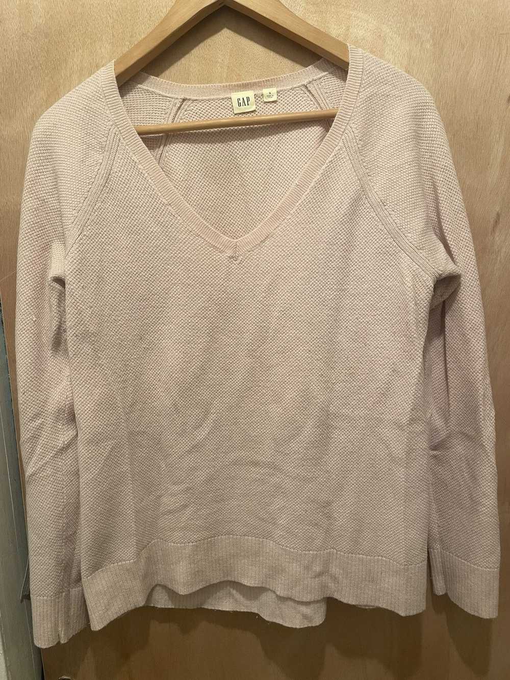 Gap × Streetwear Gap women’s v neck merino wool b… - image 1