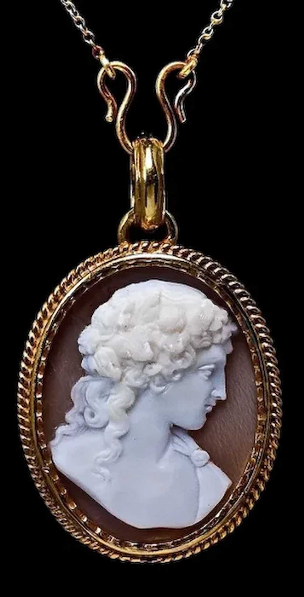 Antique Victorian Shell Cameo Locket Pendant Neck… - image 2