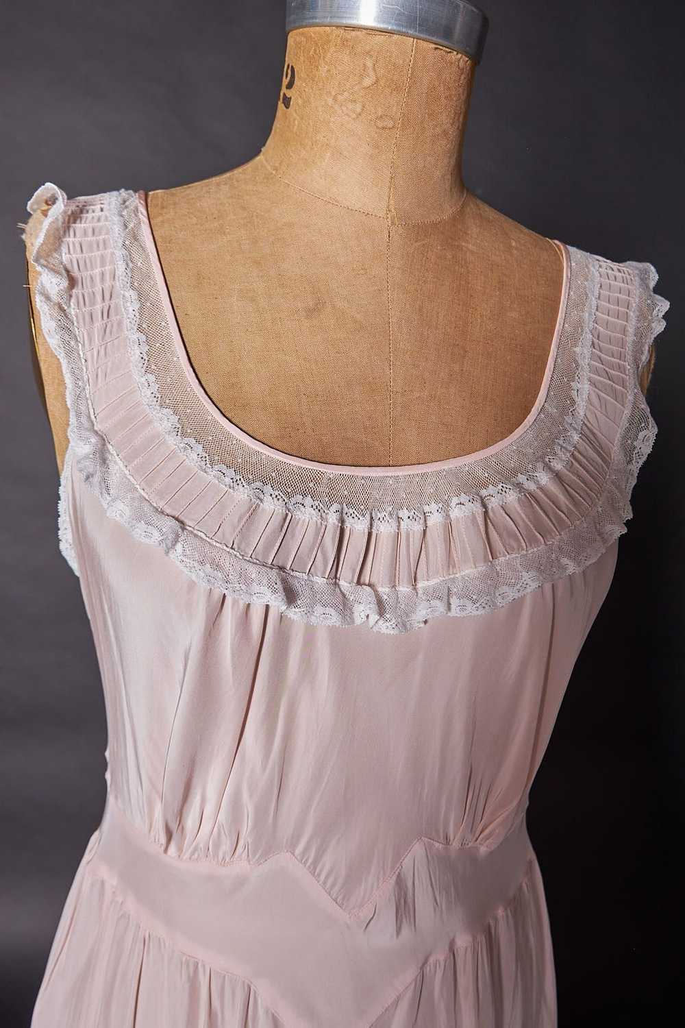 Vintage Vintage 1930s Seamprufe Nightgown Lingeri… - image 8